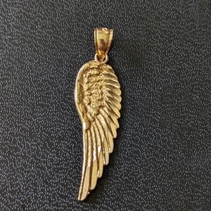 10k Gold Wing Pendant